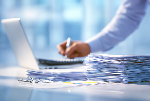 calculatrice, ordinateur, vérification de documents